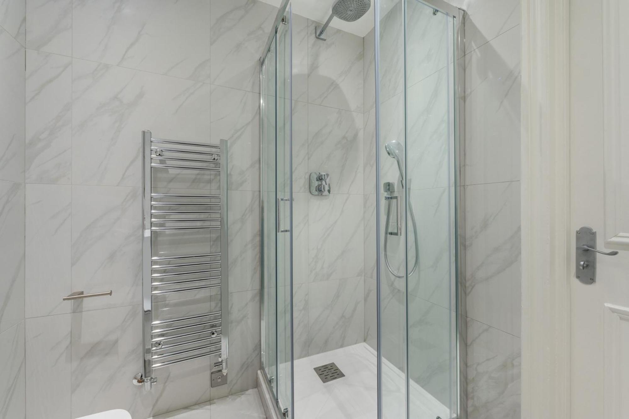 5H Modern Elegance 1-Bedroom City Living In Лондон Екстер'єр фото