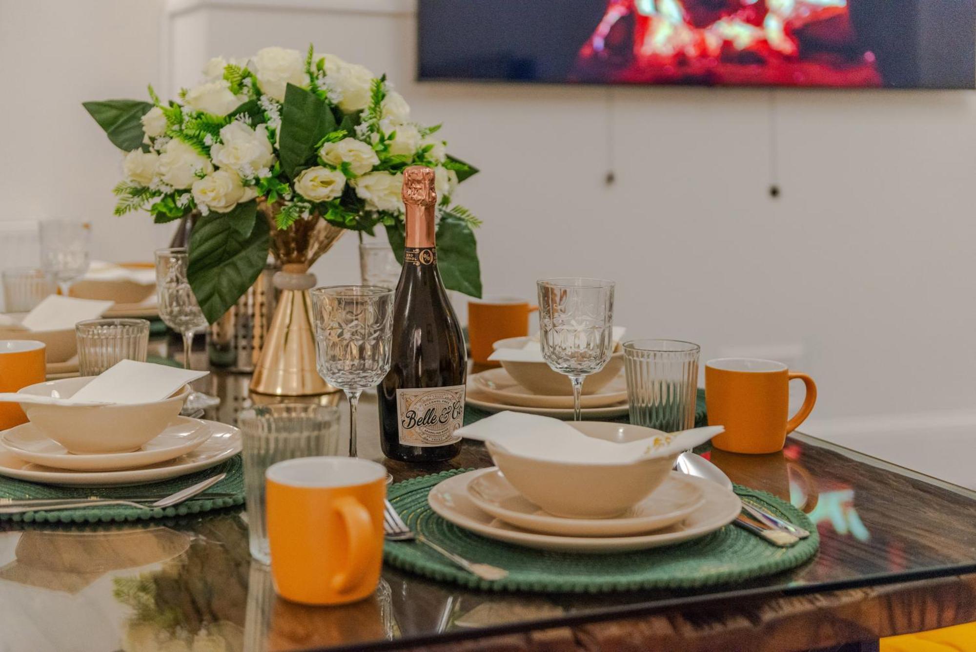 5H Modern Elegance 1-Bedroom City Living In Лондон Екстер'єр фото